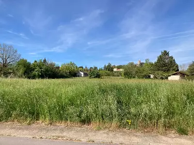 Terrain, 4 077 m²