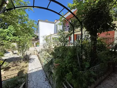 Maison, 300 m²