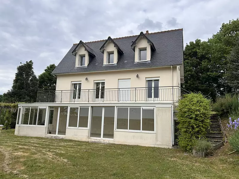 Maison, 240 m²