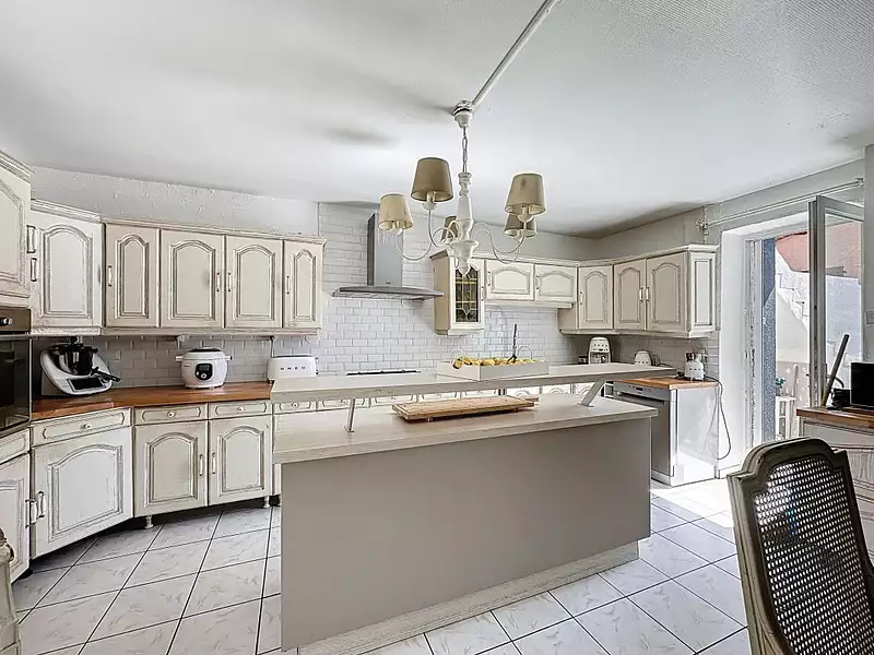 Maison, 190 m²