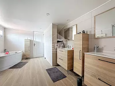 Maison, 195,14 m²