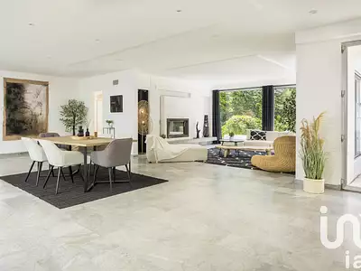 Maison, 320 m²