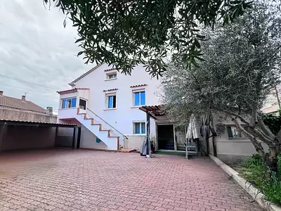 Maison, 225 m²