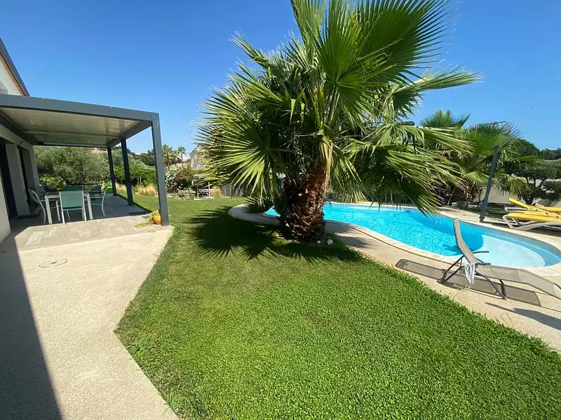 Maison, 215 m²