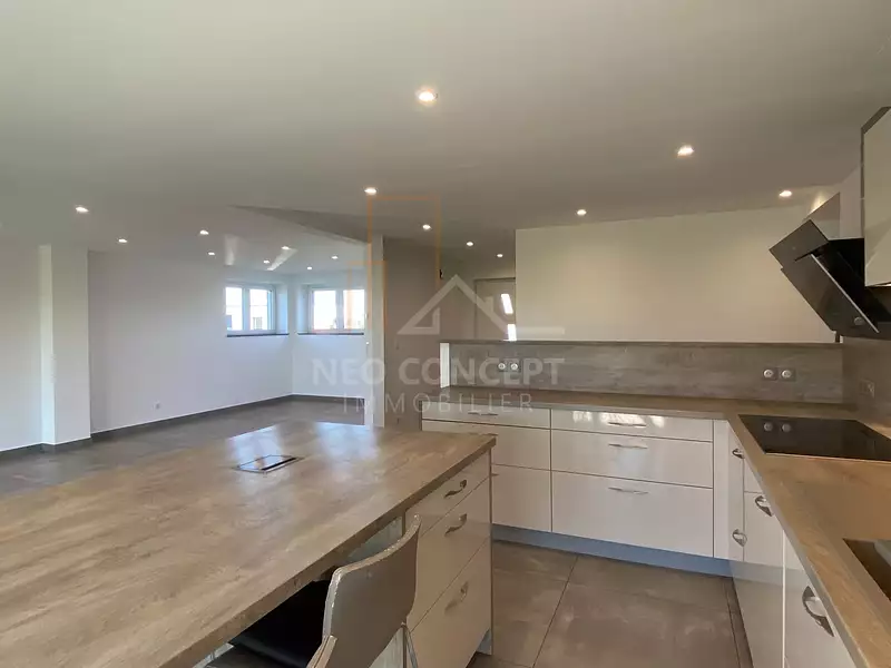 Maison, 166 m²