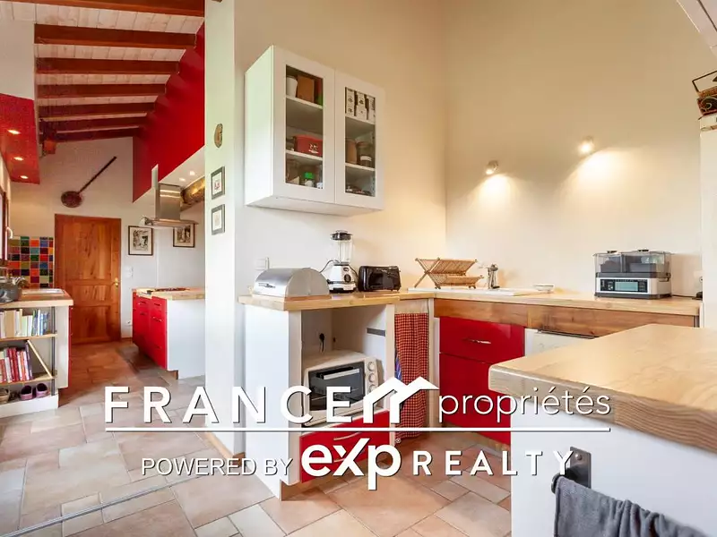 Maison, 280 m²