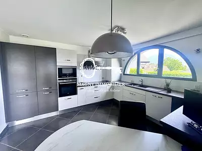 Maison, 185 m²