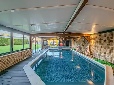 Maison, 305 m²