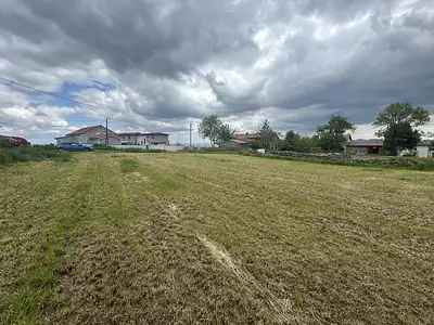 Terrain, 2 800 m²