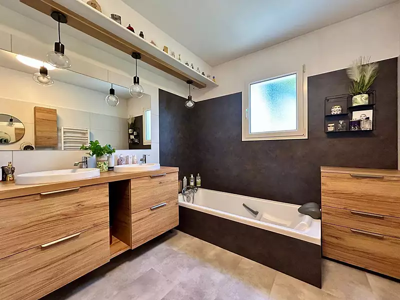 Maison, 161 m²
