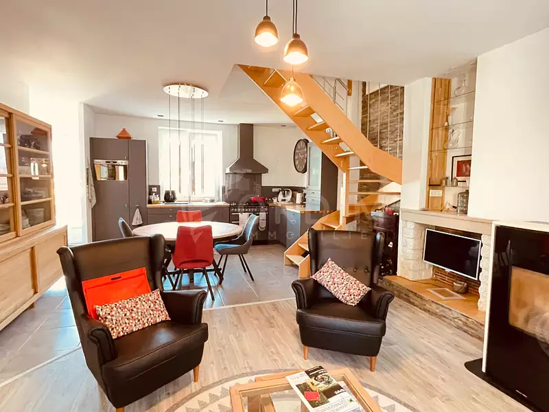 Maison, 163 m²