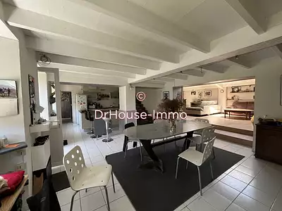 Maison, 141 m²