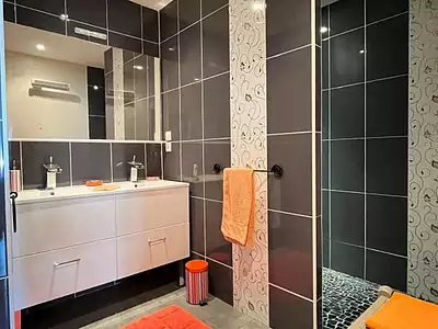 Maison, 645 m²