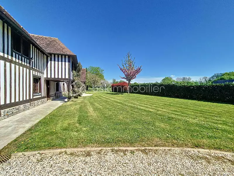 Maison, 255 m²