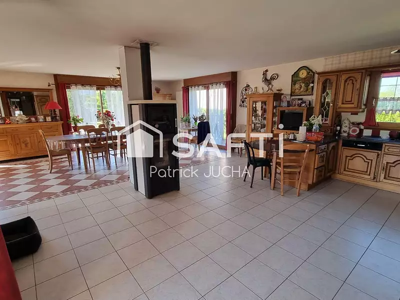 Maison, 274 m²