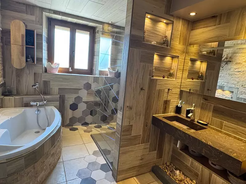 Maison, 252 m²