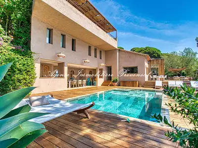 Maison, 260 m²