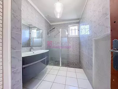 Maison, 186 m²