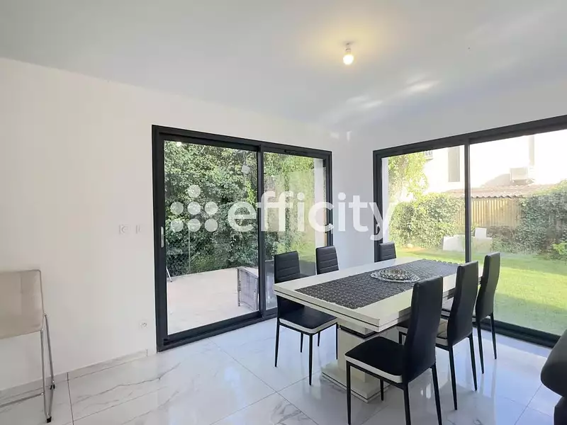 Maison, 92 m²