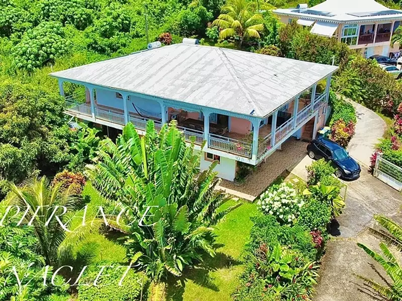 Maison, 244 m²