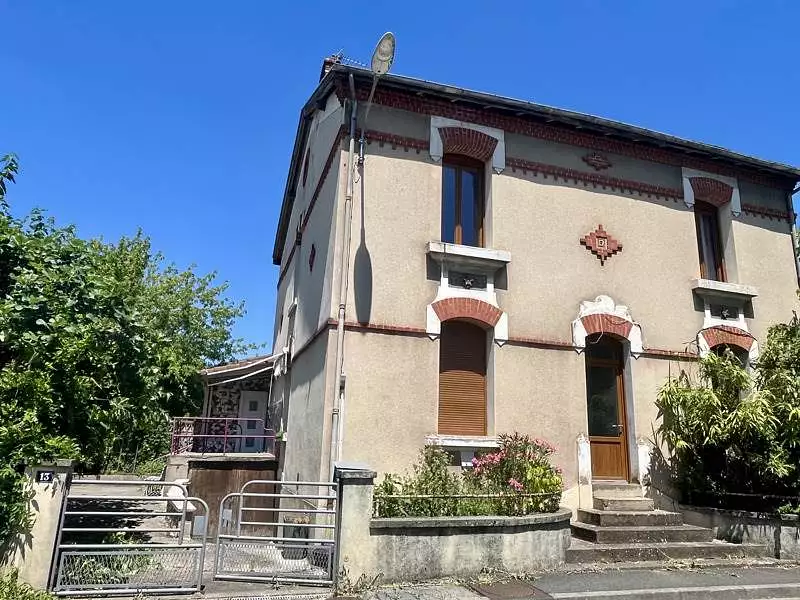 Maison, 166 m²
