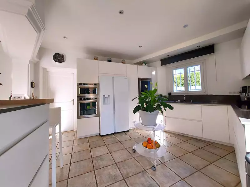 Maison, 190 m²