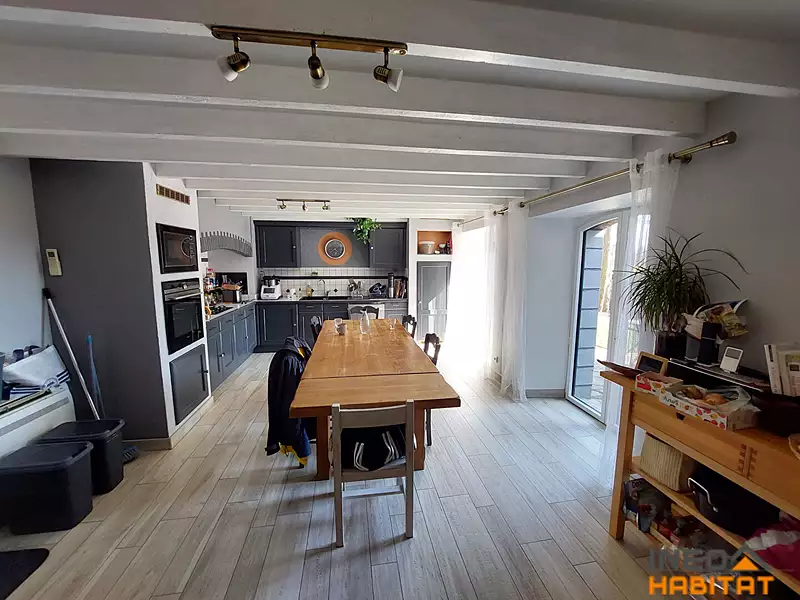 Maison, 191 m²