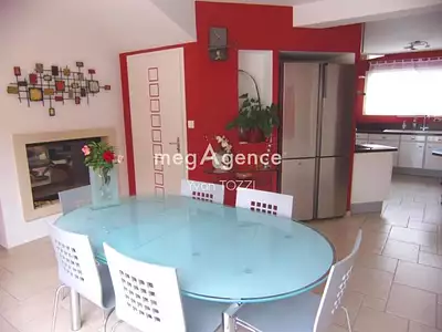 Maison, 330 m²