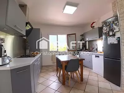 Maison, 163 m²