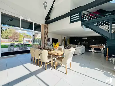 Maison, 250 m²
