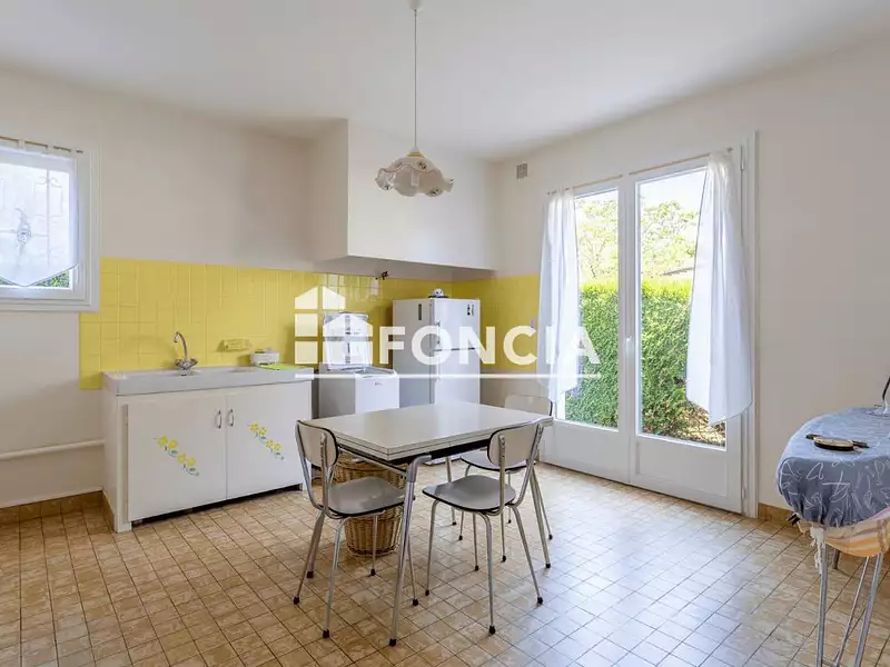 Maison, 180 m²