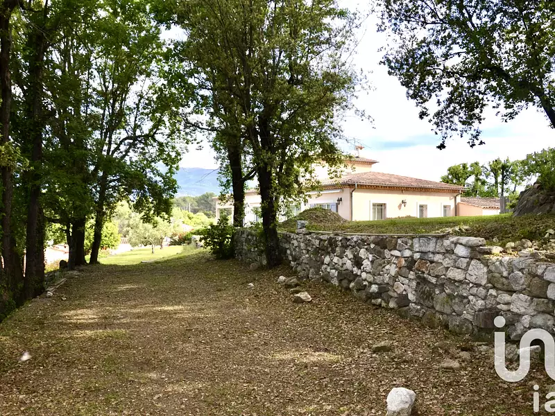 Maison, 391 m²