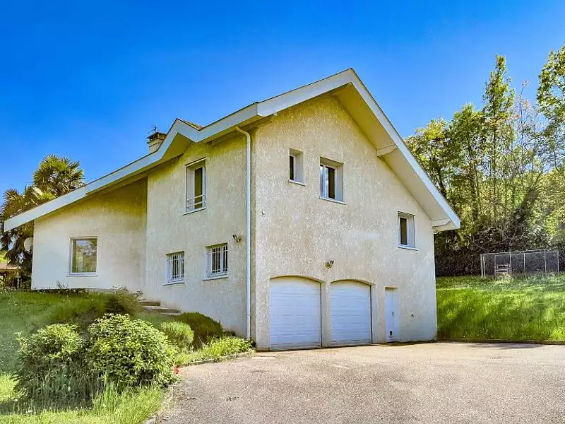 Maison, 230 m²