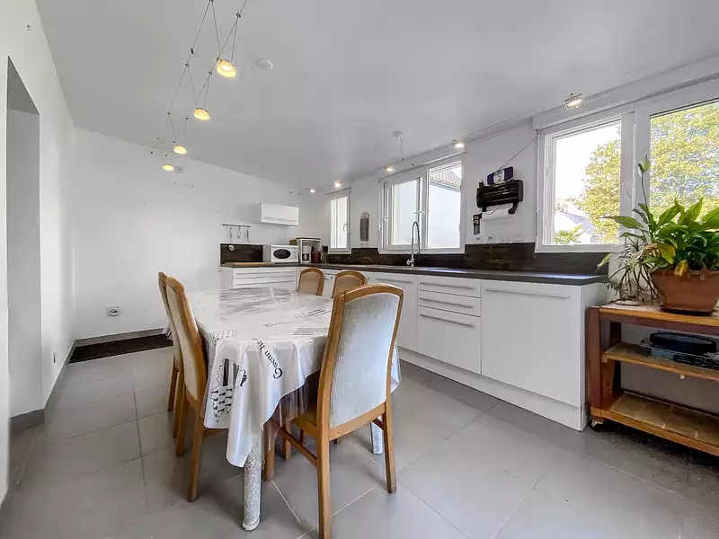 Maison, 163 m²