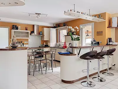 Maison, 200 m²