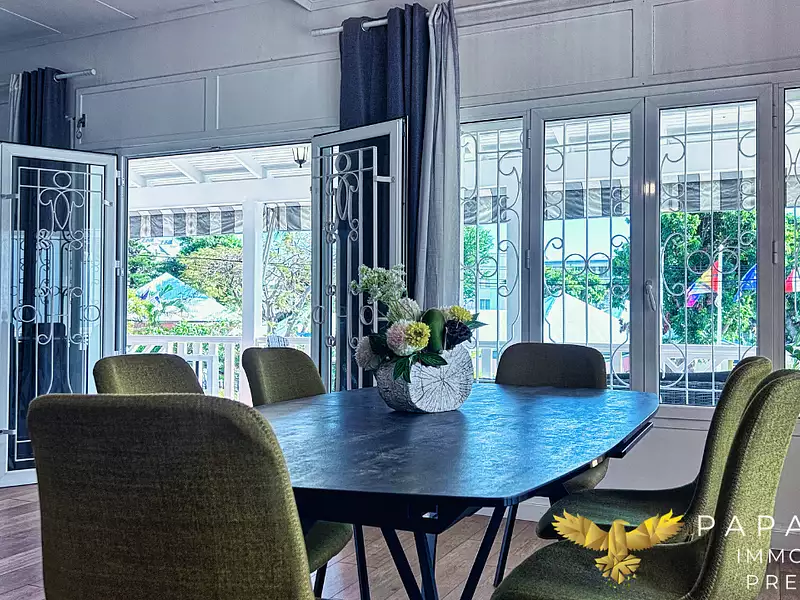 Maison, 263 m²