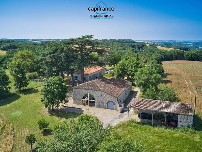 Maison, 210 m²