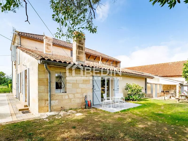 Maison, 302,6 m²