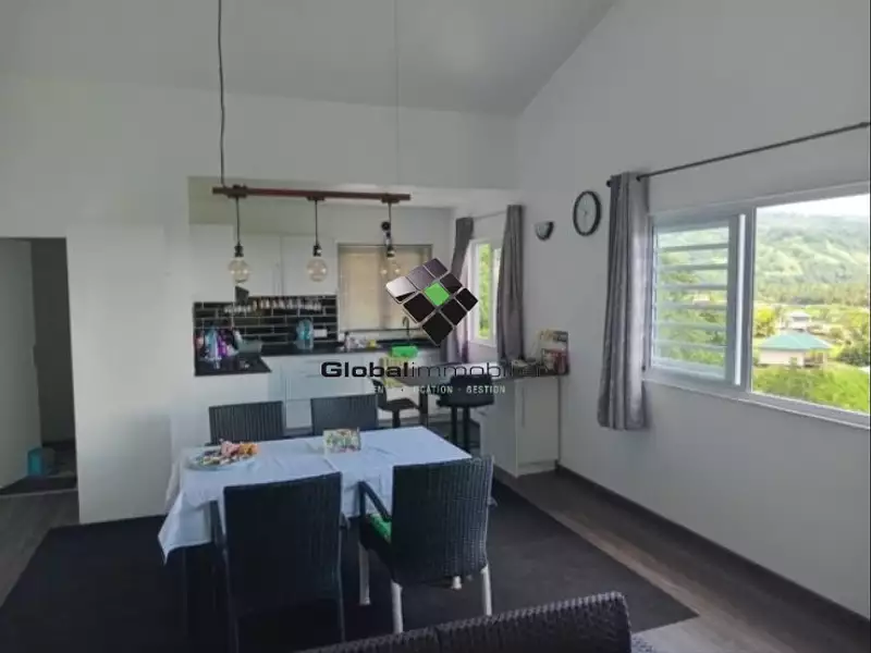 Maison, 106 m²