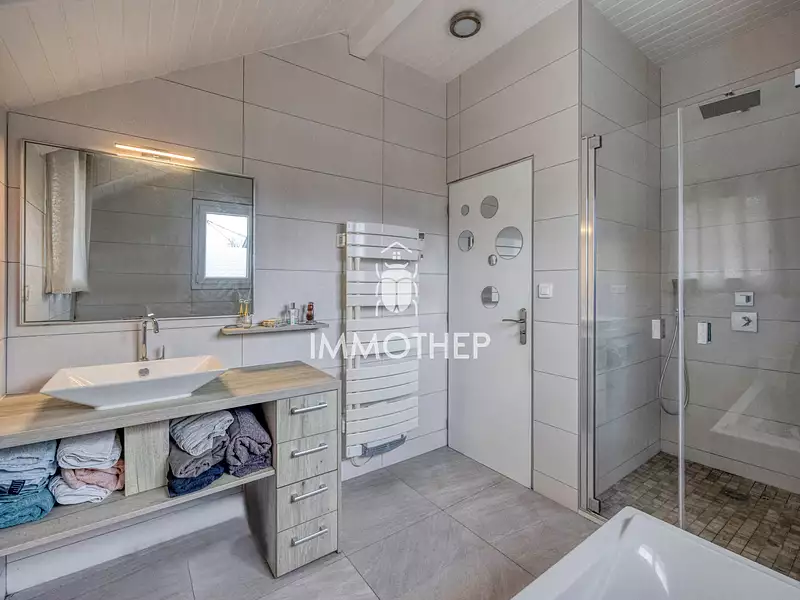 Maison, 225,91 m²