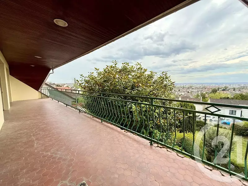 Maison, 215 m²