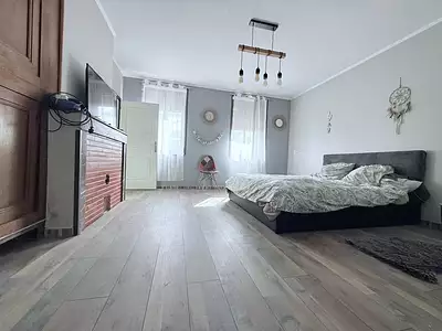 Maison, 196 m²