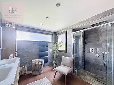 Maison, 213 m²