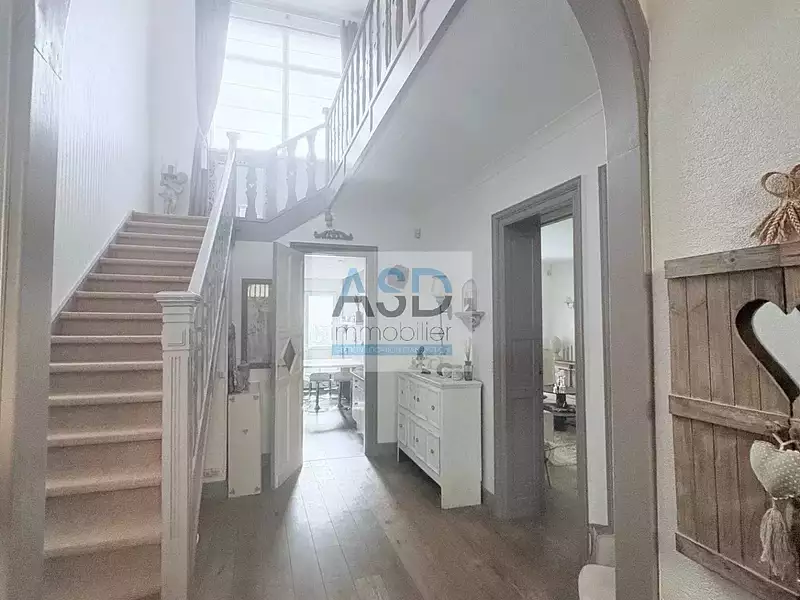 Maison, 247 m²