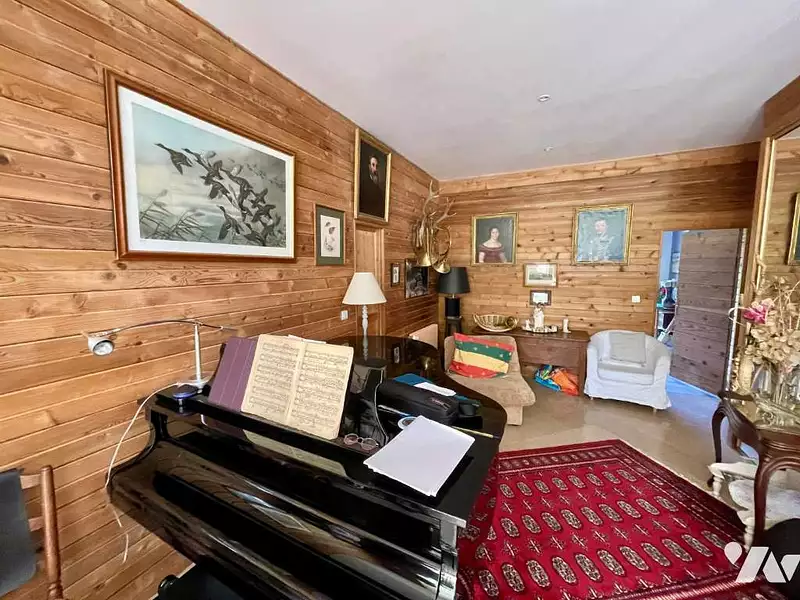 Maison, 260 m²