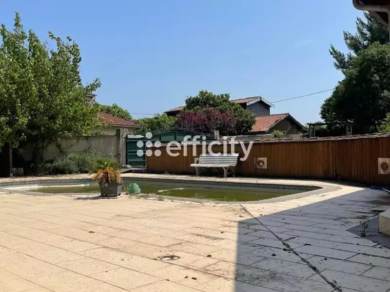 Maison, 160 m²