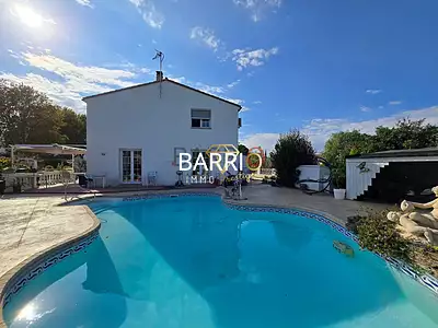 Maison, 195 m²