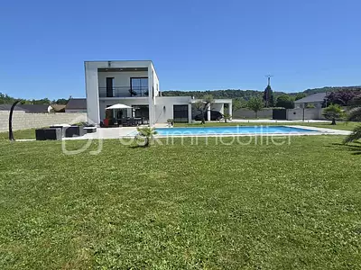 Maison, 165 m²