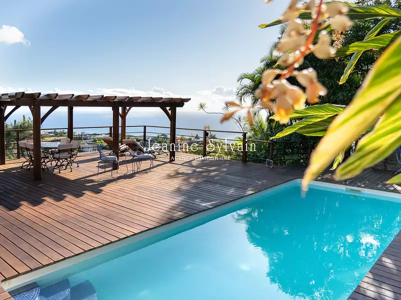 Maison, 240 m²