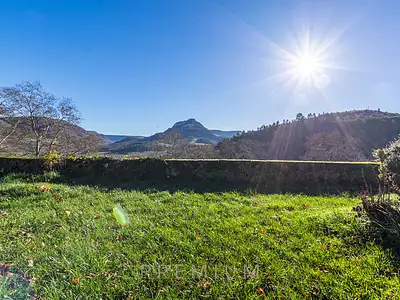 Maison, 890 m²